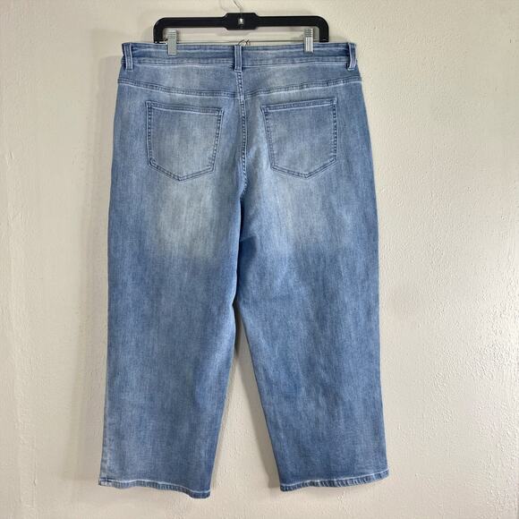Universal Standard Bae Boyfriend Crop Jeans Size 16 Light Blue High Rise - Picture 2 of 10